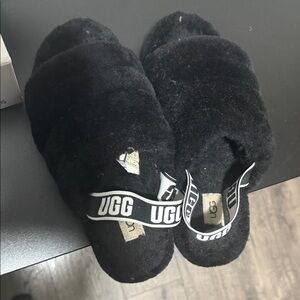 UGG Black Fluffy Slides